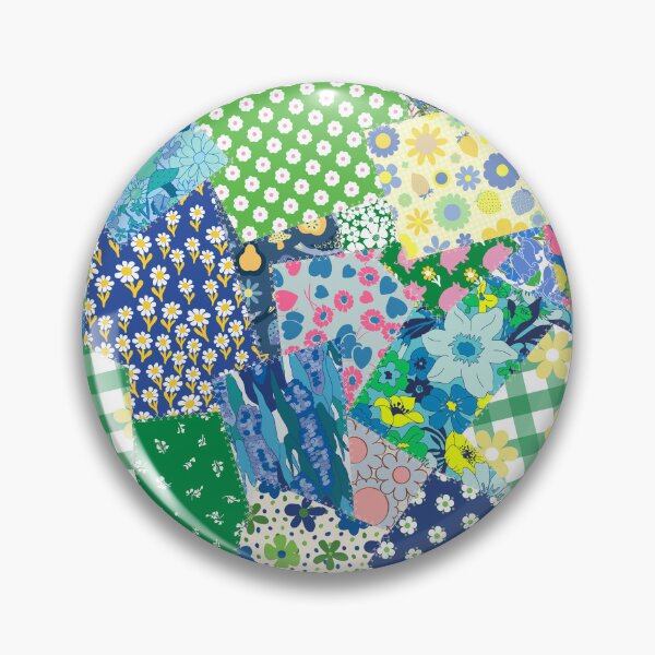 Artikelvorschau, Retro-Patchwork-Tagesdecke in Grün und Blau entworfen und verkauft von YesterdayColl.