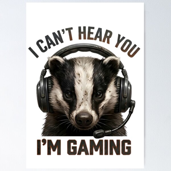 Artikelvorschau, Ich kann dich nicht hören, ich spiele gerade – Lustiges Dachs-Headset-Meme entworfen und verkauft von Quati-br.