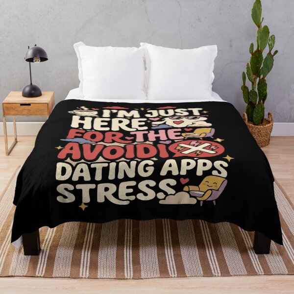 Aperçu de l'œuvre Anti-rencontres et relations : Je suis juste là pour le cadeau « pas d’applis de rencontre » pour célibataires créée et vendue par AmeliaShirts.