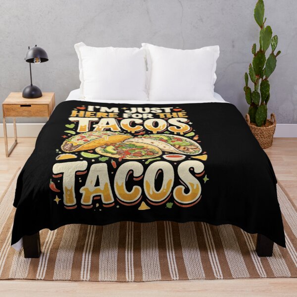 Aperçu de l'œuvre Anti-rencontres et relations : Je suis juste là pour les tacos – Cadeau pour célibataires créée et vendue par AmeliaShirts.