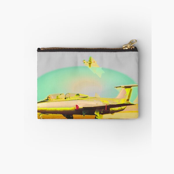 Artikelvorschau, Klassischer Jet, das ideale Flugzeuggeschenk für Luftfahrtbegeisterte entworfen und verkauft von PiperParrot.