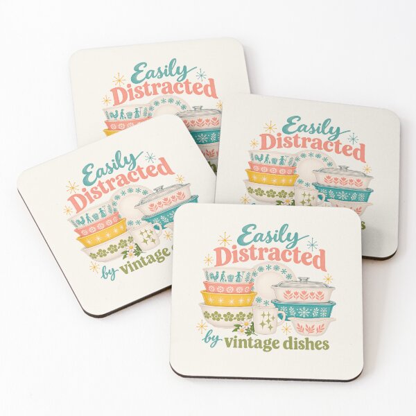 Aperçu de l'œuvre Vaisselle vintage au design facilement distrayant créée et vendue par Neeshki.