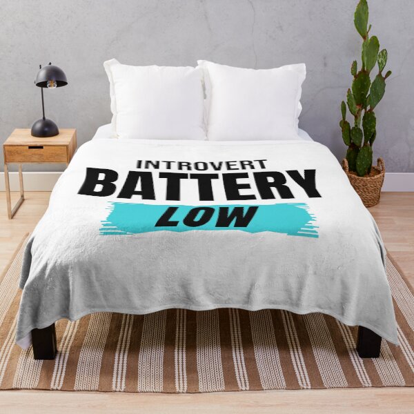 Item preview, Frase divertida sobre introvertidos: Batería baja designed and sold by Mrali9914.