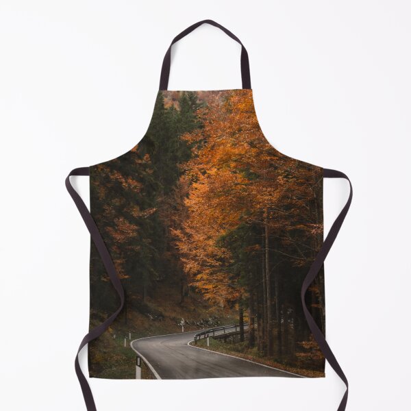 Aperçu de l'œuvre Route sinueuse à travers la forêt de montagne d'automne créée et vendue par Drinney.