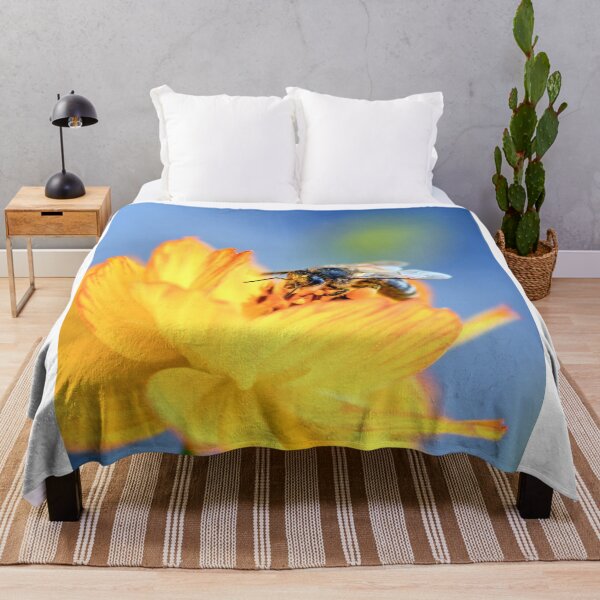 Item preview, Abeja polinizando una flor de color amarillo brillante (macro) designed and sold by Tyresett.