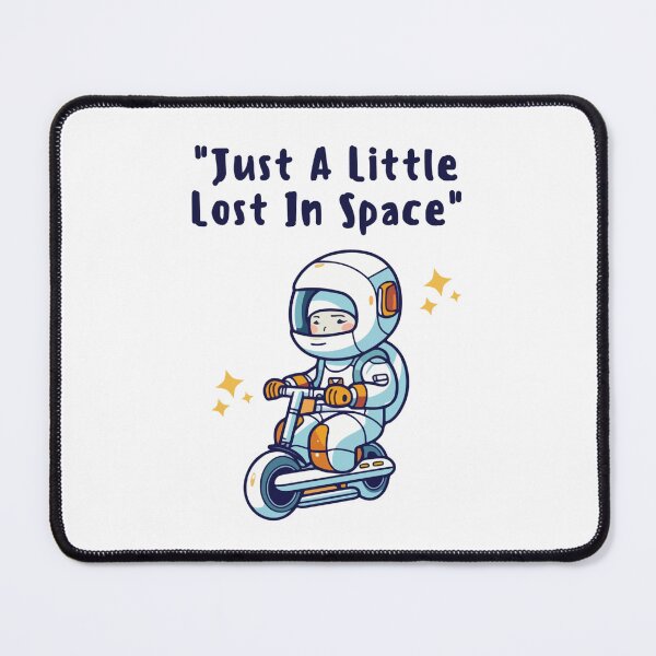 Artikelvorschau, Ein süßer Astronaut auf einem Roller, der sich ein wenig im Weltraum verirrt hat entworfen und verkauft von KromaDesignLab.