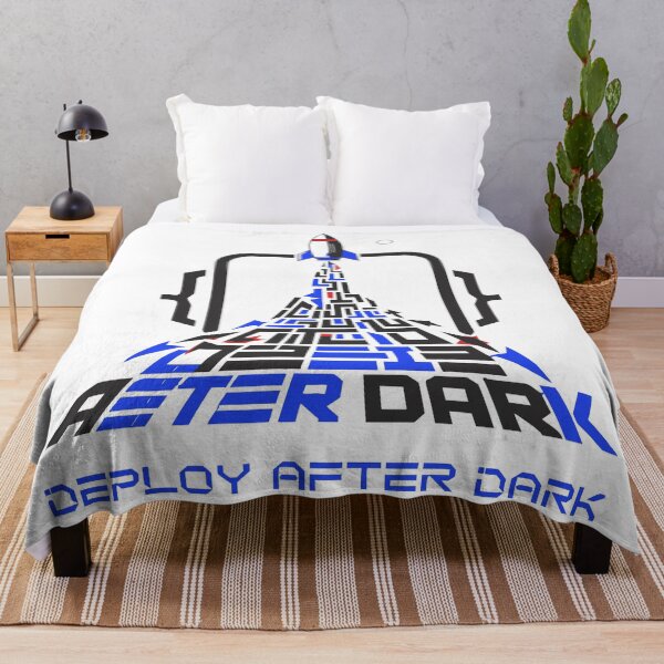 Artikelvorschau, Lustiges T-Shirt „Deploy After Dark“ für Programmierer, Softwareentwickler und Raketenentwickler entworfen und verkauft von Design-Pro-21.