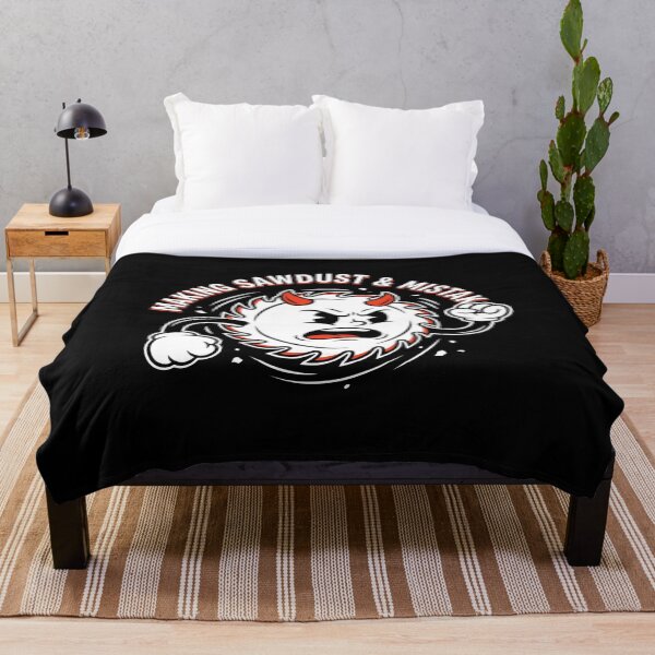 Artikelvorschau, Making Sawdust And Mistakes Funny Carpenter Woodworker T-Shirt entworfen und verkauft von DEADLINE DEMONS.