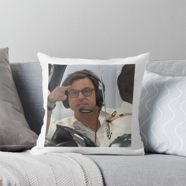 Aperçu de l'œuvre Design inspiré du sport automobile par Toto Wolff, pour les fans et les passionnés. créée et vendue par HBICH.
