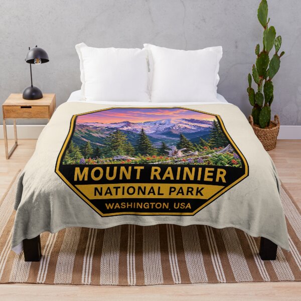Artikelvorschau, Mount Rainier Nationalpark Retro-Design entworfen und verkauft von Gideon Emmerich.