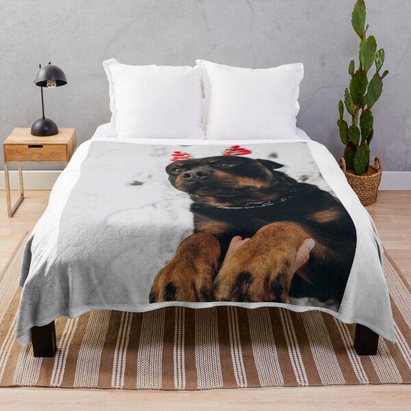 Artikelvorschau, Lustiger Rottweiler mit Rentiergeweih entworfen und verkauft von VanGaldo.