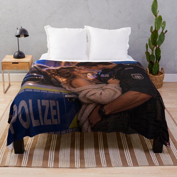 Artikelvorschau, Police Romance – Forbidden Love entworfen und verkauft von BerlyArts.