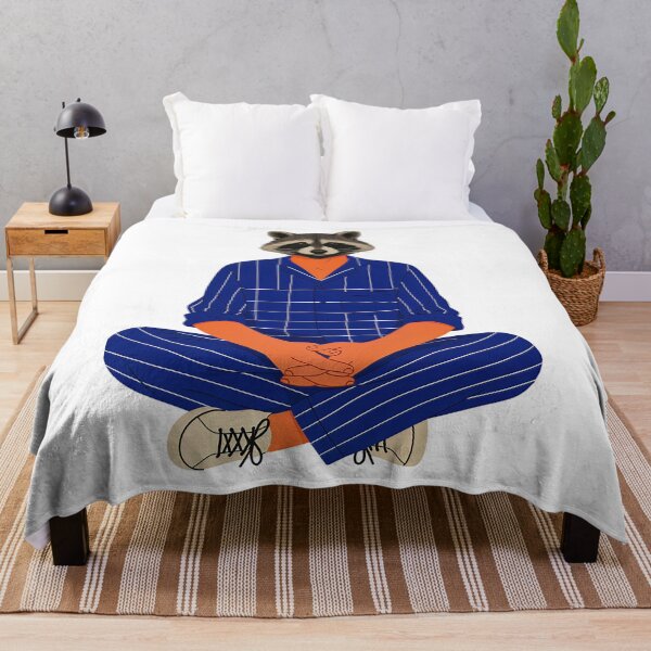 Aperçu de l'œuvre Racoon in blue and white Striped Pajamas 1 créée et vendue par michplante60.