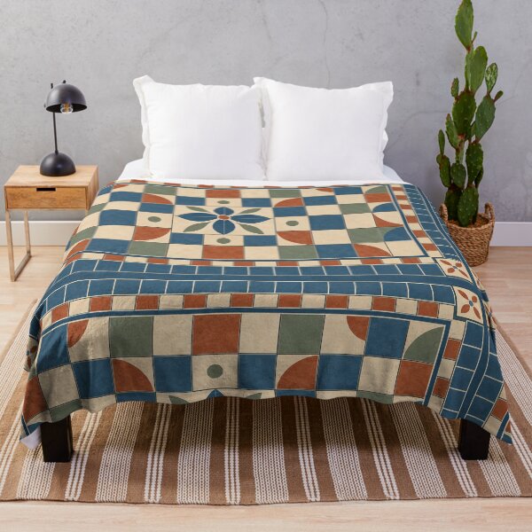 Aperçu de l'œuvre Tapis de bain géométrique méditerranéen Courtyard Tile – Tapis de bain géométrique méditerranéen créée et vendue par astersgraphics.