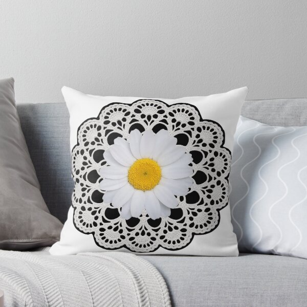 Aperçu de l'œuvre Napperon blanc marguerite, ambiance rétro, art floral mandala sur fond blanc, formes mania créée et vendue par Shapes-Mania.