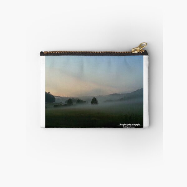 Artikelvorschau, Nebel am Horizont entworfen und verkauft von Christopher Guilkey Photography .