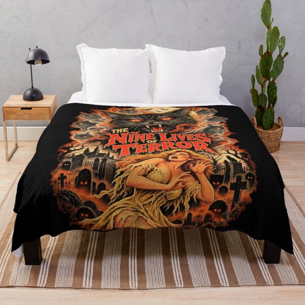 Aperçu de l'œuvre The Nine Lives of Terror – Vintage Black Cat Halloween Horror créée et vendue par GrimCuteStudio.