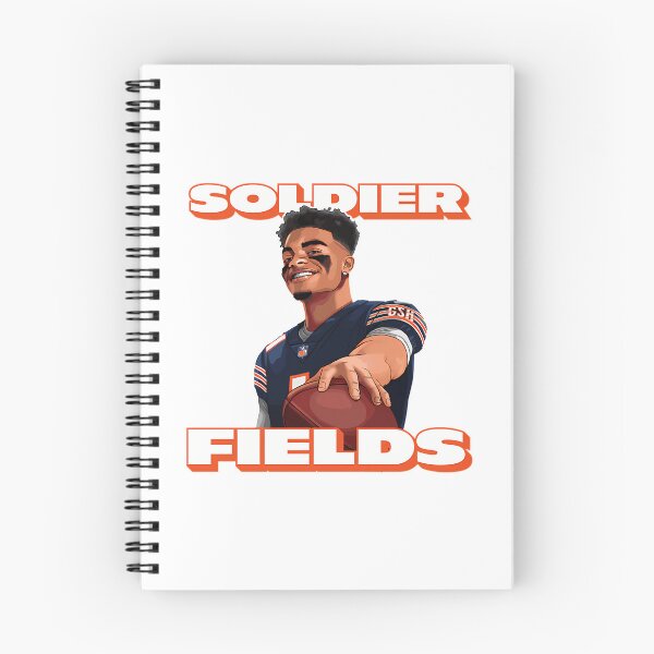 Artikelvorschau, Soldier Fields Justin Fields Chicago Bears entworfen und verkauft von pedro-gentryx.