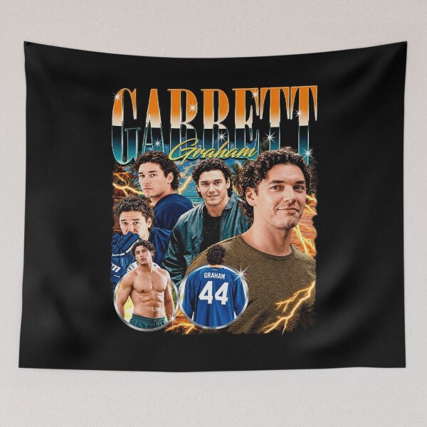 Artikelvorschau, College-Hockey-Spieler 44 Retro entworfen und verkauft von MaremmaStudio.