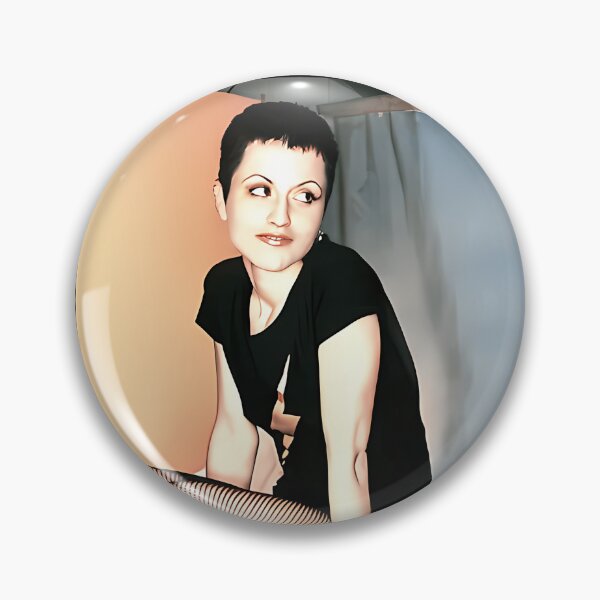 Artikelvorschau, The Cranberries – Remembering Dolores entworfen und verkauft von MelissaClark88.