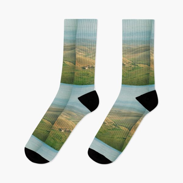 Item preview, Paisaje de colinas verdes onduladas y praderas designed and sold by Kylodt.