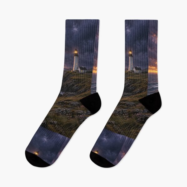 Aperçu de l'œuvre Sunset Lighthouse Serenity créée et vendue par jodotodesign.