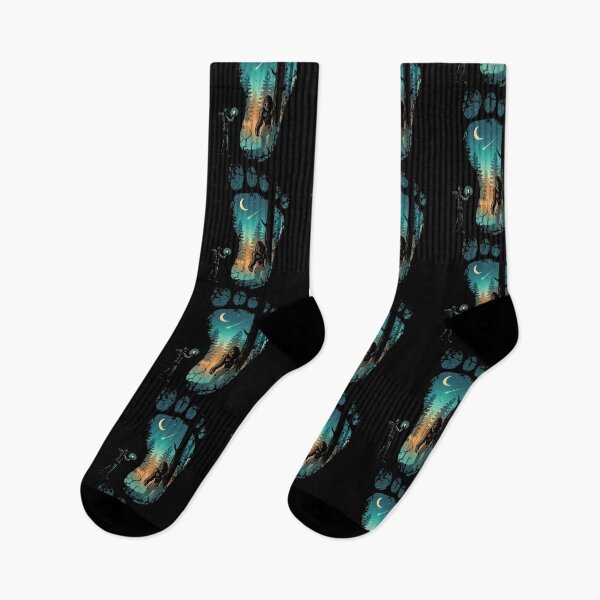Artikelvorschau, Bigfoot-Fußabdruck Sasquatch Waldforscher entworfen und verkauft von FolkGraphics.