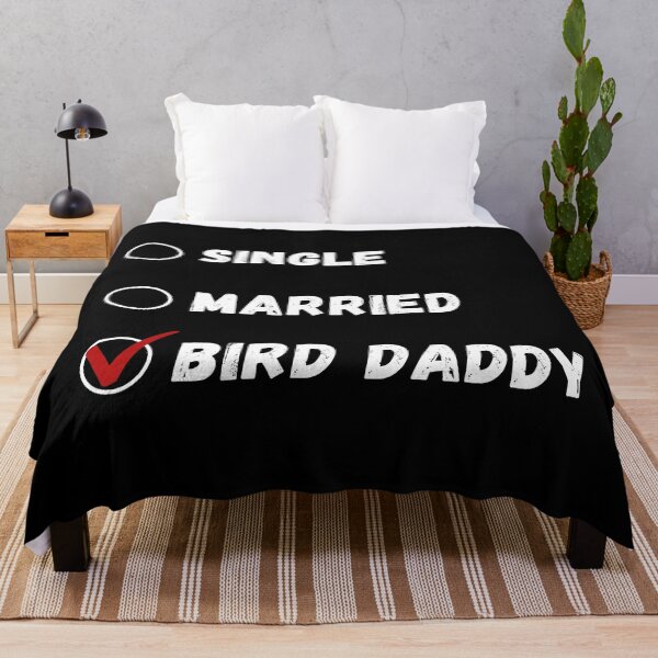 Aperçu de l'œuvre T-shirt « Papa Oiseau Célibataire Marié » pour amoureux des oiseaux créée et vendue par Sleepy Cat Design.