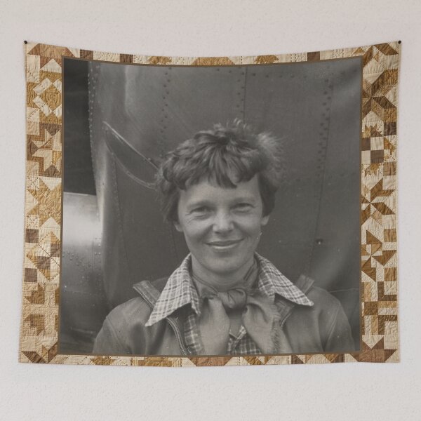 Artikelvorschau, Amelia Earhart 1937 — Vintage Historic Quilt Blanket entworfen und verkauft von Bluntees .