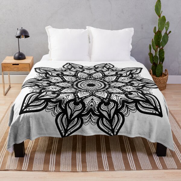 Artikelvorschau, Halbkreisförmiges Mandala mit schwarzem, spitz zulaufendem Blatt entworfen und verkauft von radhakidesign.