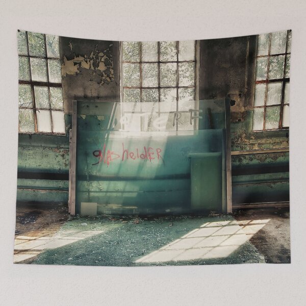 Artikelvorschau, Glashelder – Urbex-Fotografie verlassener Fabrikfenster entworfen und verkauft von Pjotre7.