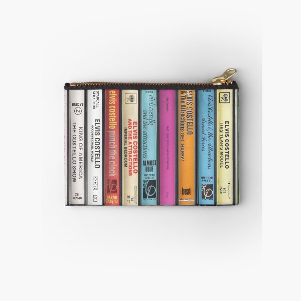 Artikelvorschau, Elvis Costello – Studioalben – Vintage-Kassettendruck entworfen und verkauft von Mr Mustard Prints.