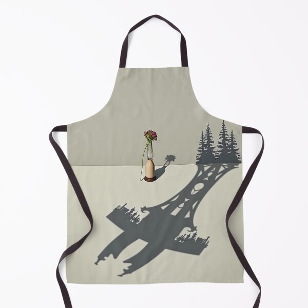 Aperçu de l'œuvre Antique Key With A Shadow Of A City créée et vendue par profustock.