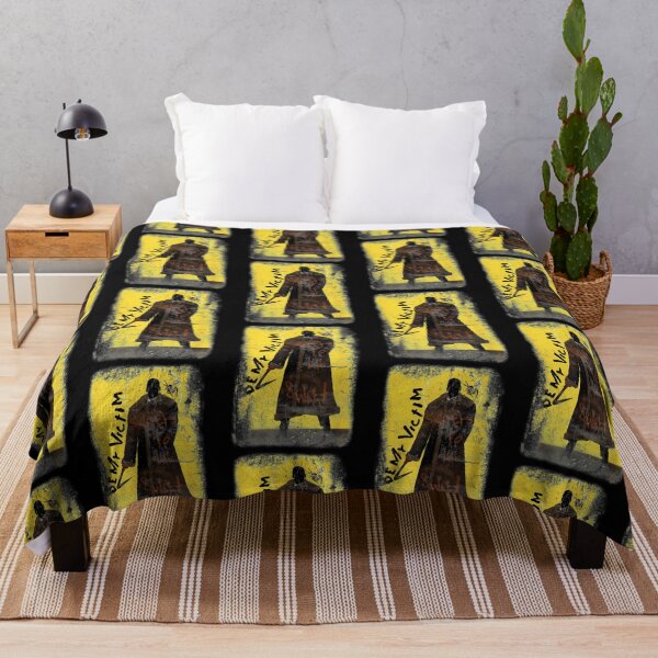 Aperçu de l'œuvre Silhouette Midnight Stalker Jaune Grunge Slogan Art créée et vendue par KieuvaTNeo.