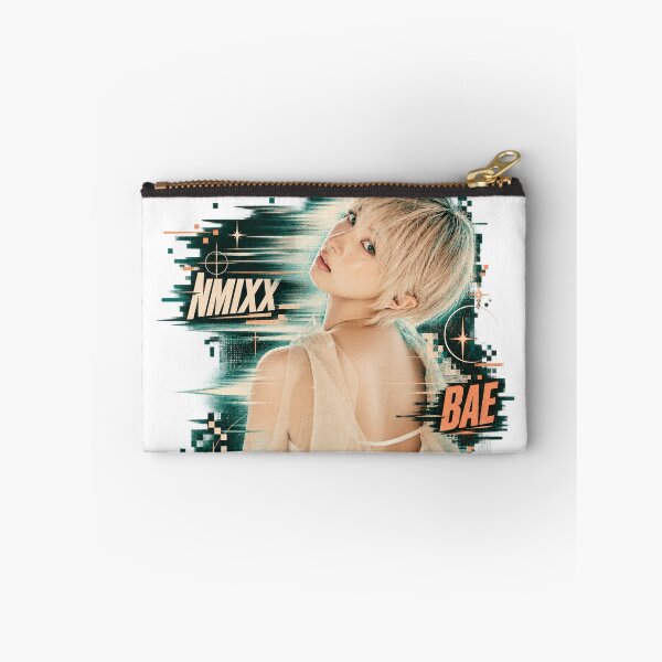 Item preview, Marco de fotos Edgy NMIXX Bae Strange Muse Glitch | Regalo para NSWER designed and sold by Valereekmerch.