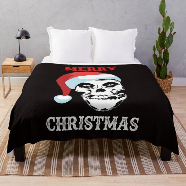 Artikelvorschau, Dämonenschädel mit Weihnachtsmannmütze entworfen und verkauft von madebyleeshy.