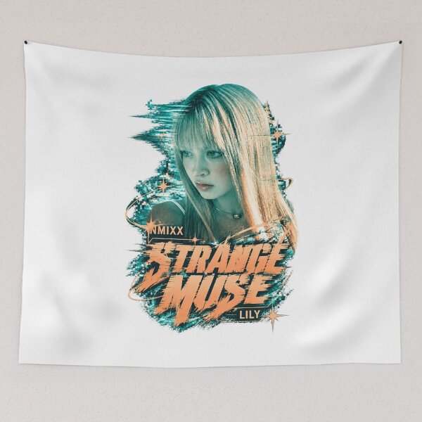 Artikelvorschau, NMIXX Lily Strange Muse Glitch Cyber Visual | Geschenk für NSWER entworfen und verkauft von Valereekmerch.