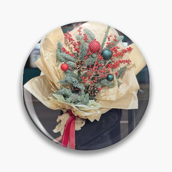 Artikelvorschau, Elegant Christmas Bouquet with Red Berries and Holiday Ornaments entworfen und verkauft von Ingr1d-M3deea.