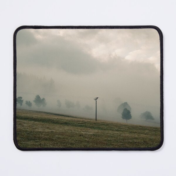 Aperçu de l'œuvre Champs sous le brouillard créée et vendue par alicjamiekina.