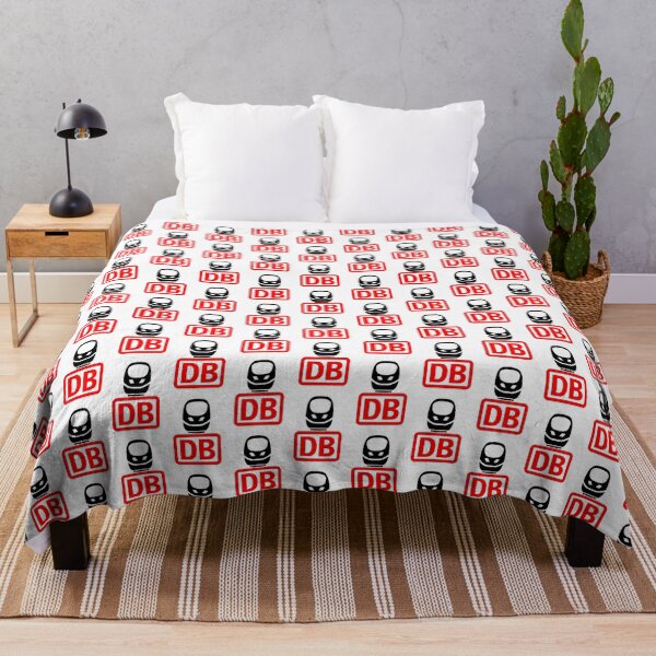 Artikelvorschau, Vintage-Design für einen schwarzen Personenzug – ein Muss für Retro-Fans entworfen und verkauft von NurseAxis.