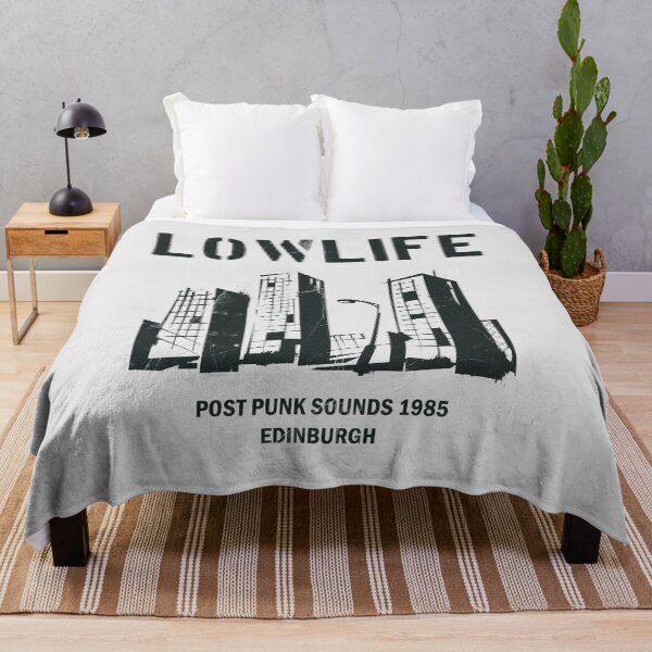 Artikelvorschau, Lowlife Post Punk Sounds 1985 Edinburgh - Vintage Underground Music T-Shirt entworfen und verkauft von THE MODA STEREO.