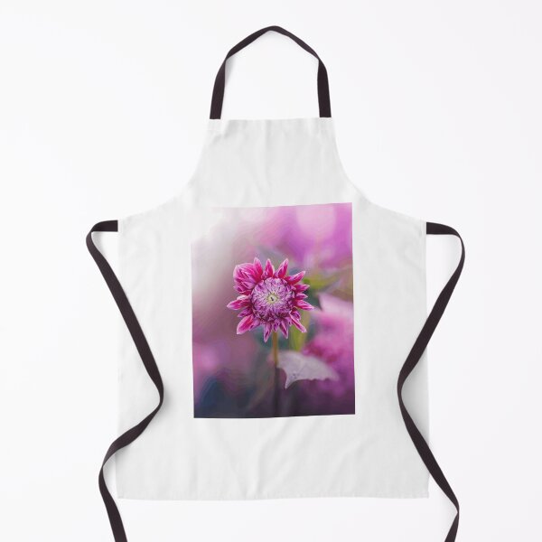 Artikelvorschau, Rosa Dahlie mit Weichzeichner entworfen und verkauft von Roamgrain Photos.