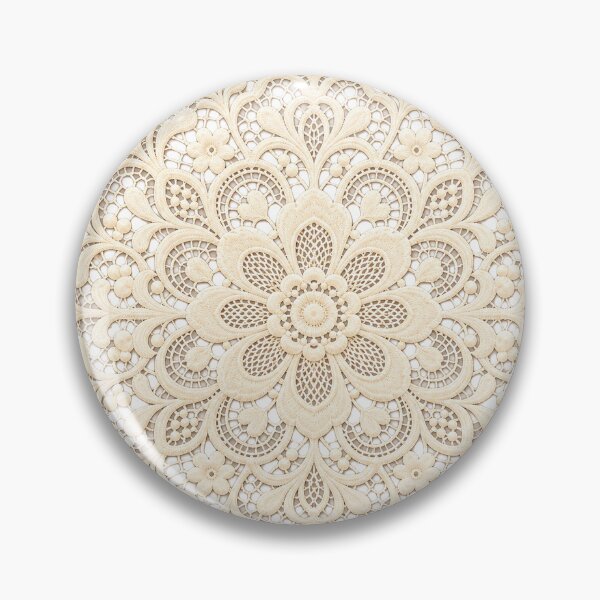 Artikelvorschau, Vintage-Creme-Spitzendeckchen mit Mandala-Blumenmuster entworfen und verkauft von Chic Artistry.