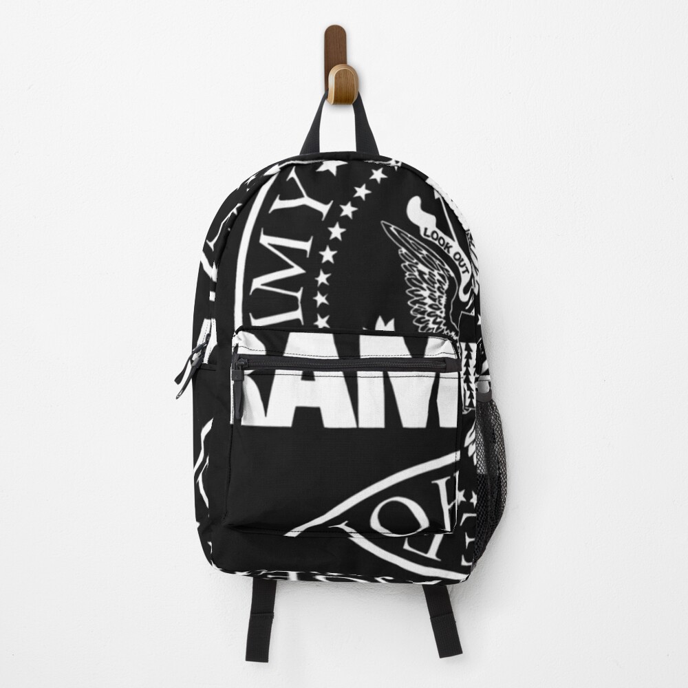 Vista previa del artículo con la obra «Mochila», diseñado y vendido por KristaStrzel.
