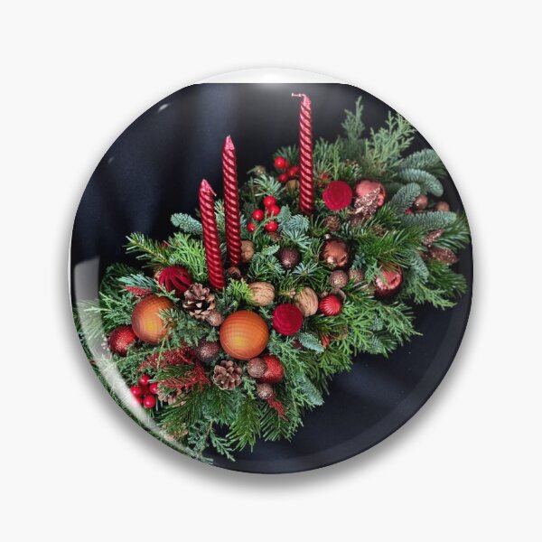 Artikelvorschau, Luxury Christmas Centerpiece with Twisted Red Candles and Pinecones entworfen und verkauft von Ingr1d-M3deea.