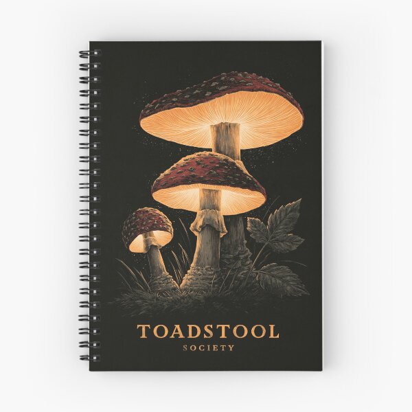 Artikelvorschau, Toadstool Society Dark Cottagecore Art - Leuchtpilze entworfen und verkauft von digital.stickerperso.com.