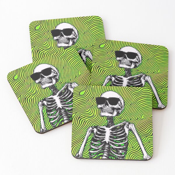 Artikelvorschau, Cooles Skelett mit Sonnenbrille – Grünes Halloween entworfen und verkauft von WavyCurve.