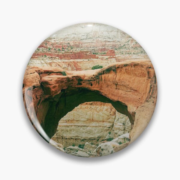 Artikelvorschau, Cassidy Arch im Capitol Reef Nationalpark entworfen und verkauft von WildernessWorks.