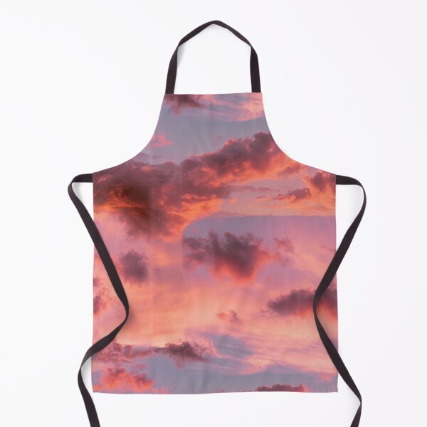 Aperçu de l'œuvre Nuages violets au coucher du soleil créée et vendue par ArtistUpsale.