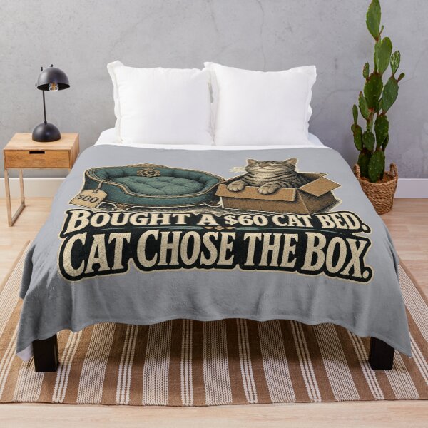 Artikelvorschau, 60-Dollar-Katzenbett gekauft – Katze wählte die Box – T-Shirt, lustiges Katzenbesitzer-T-Shirt, Katzenbox-Humor-T-Shirt, Geschenk-Shirt für Katzenmama, Vintage-Katzenmotiv entworfen und verkauft von TshirtsLabs.